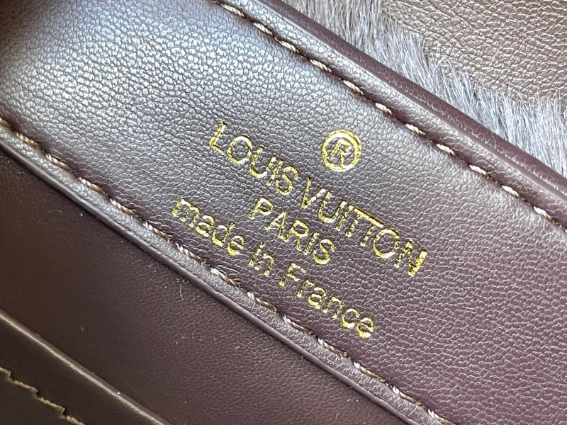 LV Capucines Bags